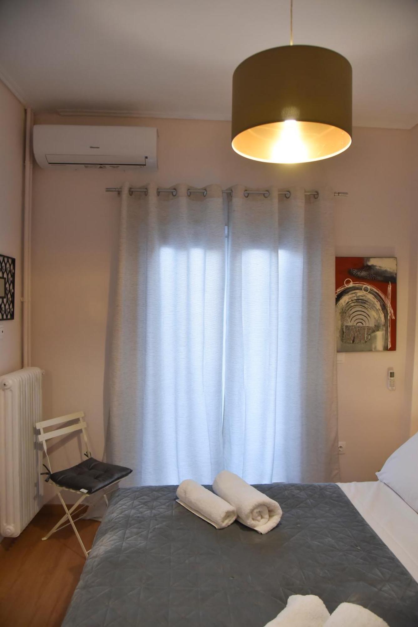 Appartamento Ηλιόλουστο Atene Esterno foto